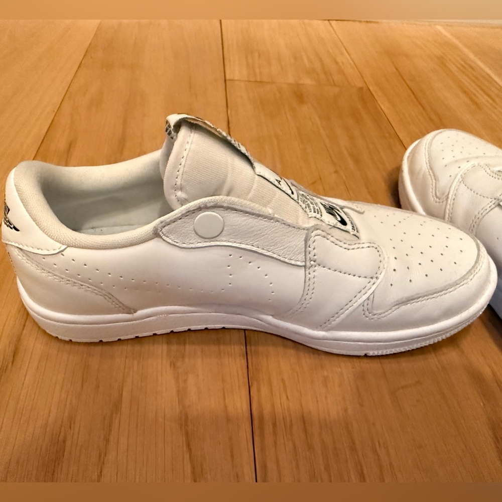 Nike Air Jordan White Leather Slip On Sneakers
Size 6 - Picture 6 of 6